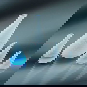 Bình tam giác nhựa PP Aptaca 125ml chia vạch