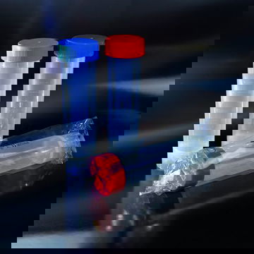 Tuýp ly tâm đáy bằng PP Aptaca 50ml nắp vặn 100 cái/gói